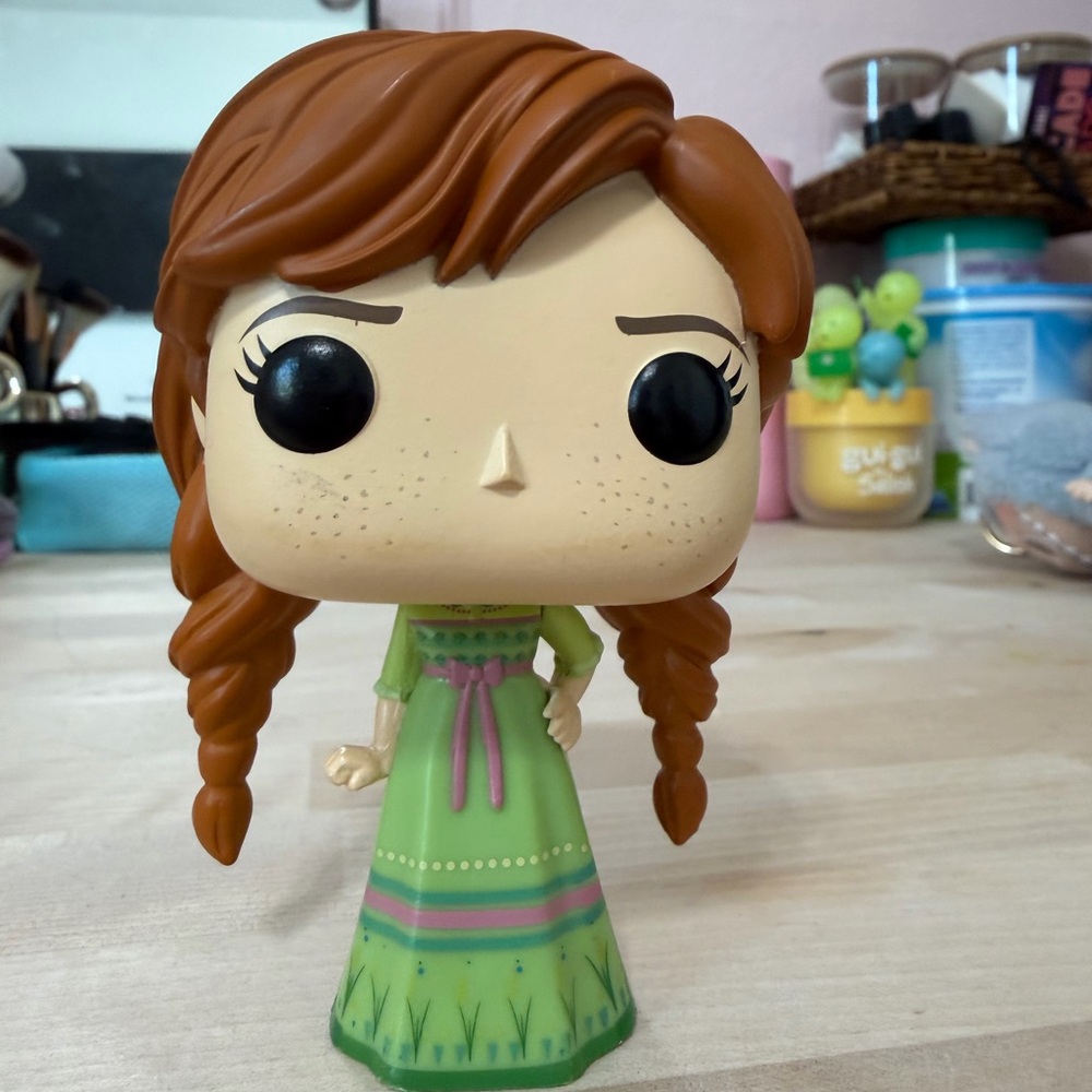 Funko Pop Disney Frozen Anna Vinyl Figure Green Dress Princess
